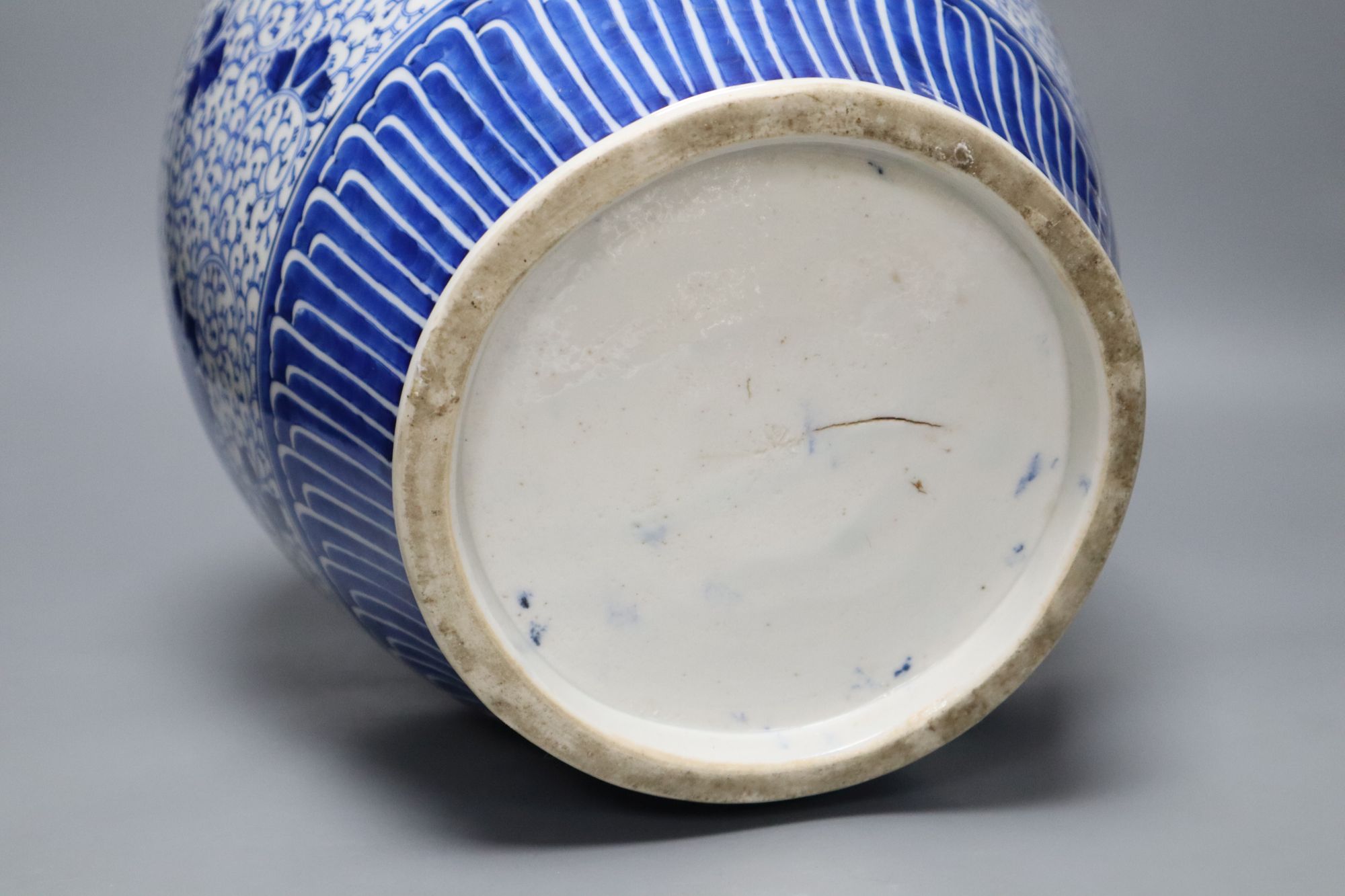 A Chinese blue and white vase, height 33cm